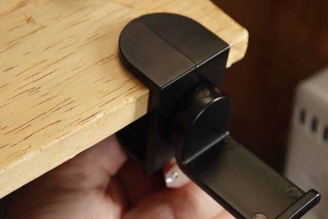 セリアのおすすめ挟んで固定 クランプフック