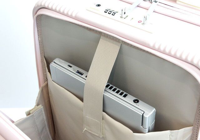 宝島社元CAおすすめスーツケースフロントポケット