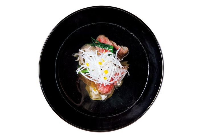 東京〈Auberge TOKITO〉こぶ黒牛と岩牡蠣