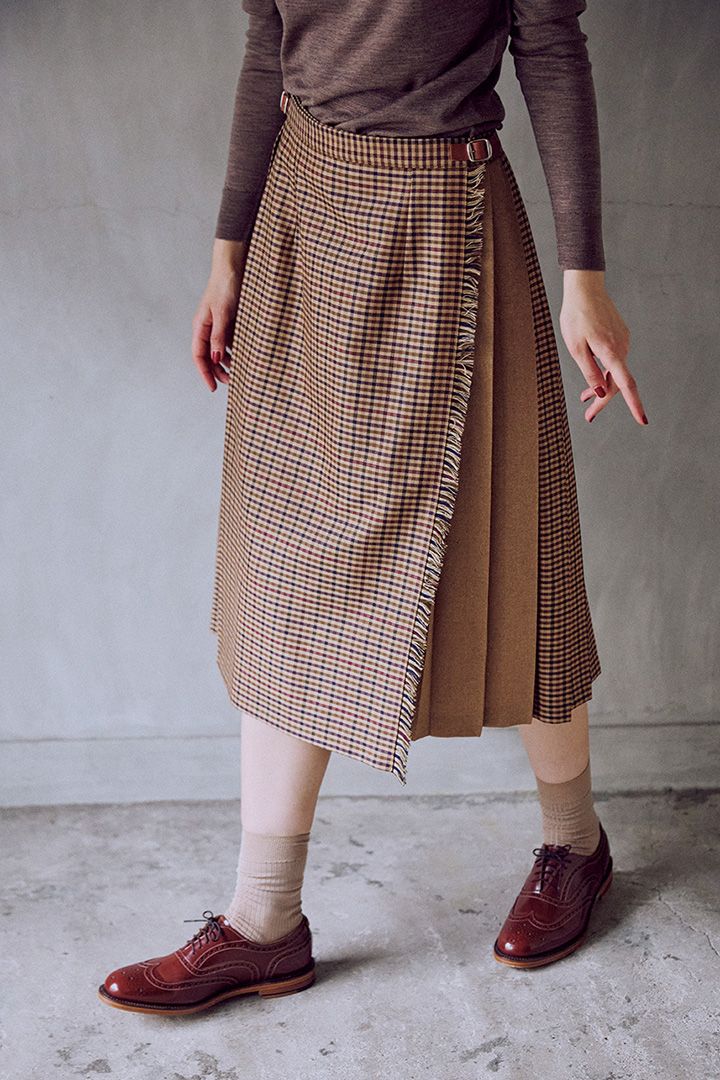 秋冬コーデが鮮やかになる！おしゃれなチェック柄ラップスカート10選