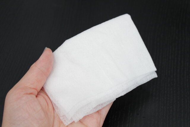 ダイソーの抗アレル剤配合のフローリング用 おそうじシート ザ・ベスト