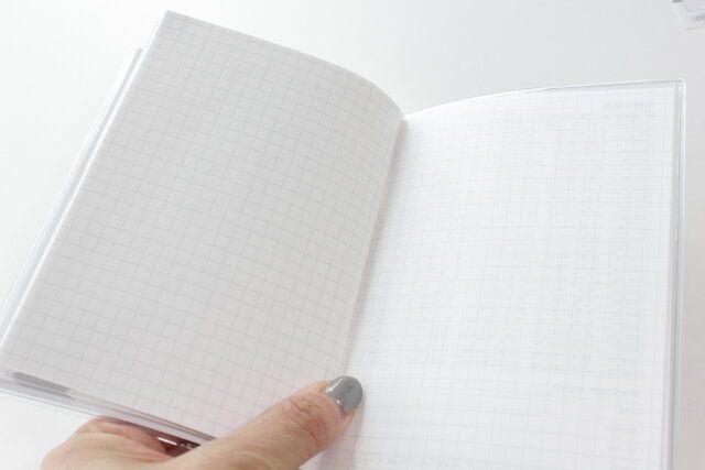 ダイソー A6ダイアリーマンスリー＆週間バーチカル 方眼メモ