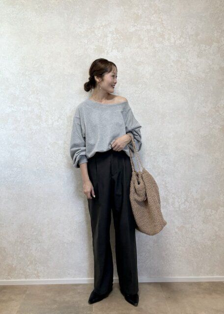 しまむら TWRウラケオフショルT 中灰 スラックスでキレイめカジュアルコーデ