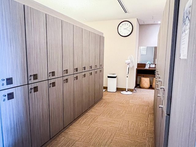 脱衣所のロッカー