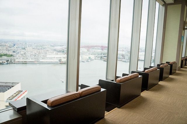 絶景が楽しめるくつろぎスペース