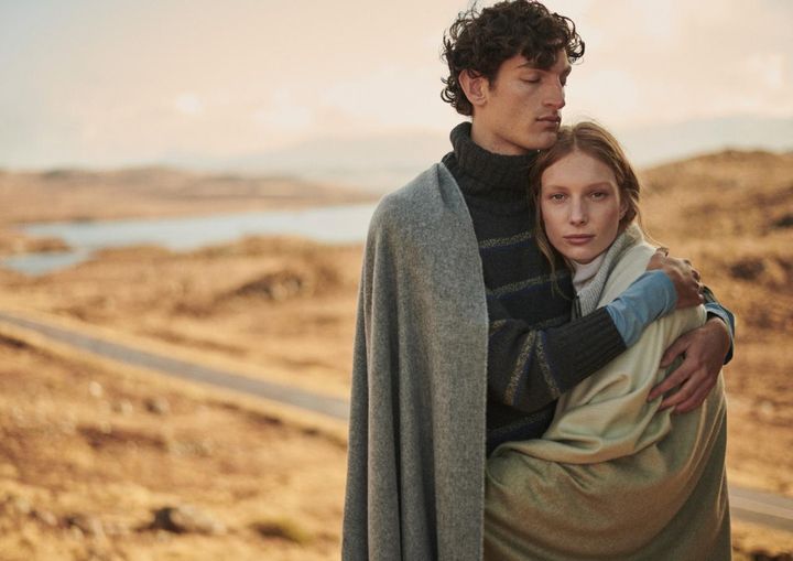 画像4: Johnstons of Elgin 2024-25年秋冬コレクション 出典：ジョンストンズ オブ エルガン