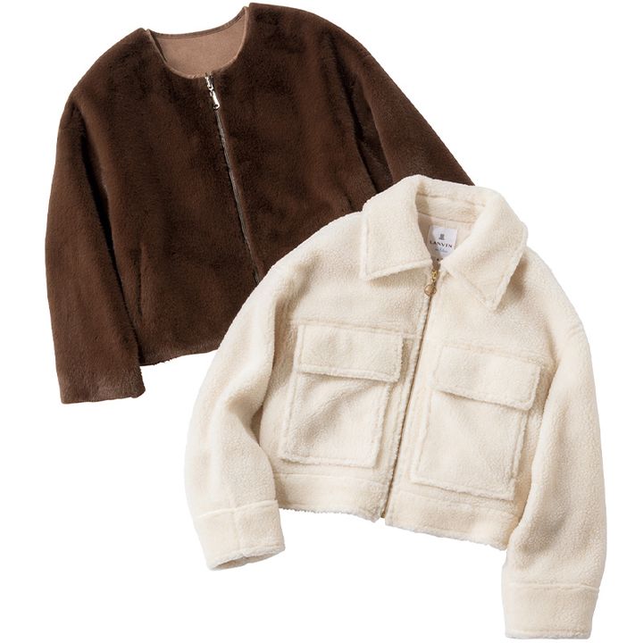ザポーズのブラウンのショート丈エコファーコートとランバンオンブルーのホワイトのショート丈ボアブルゾン