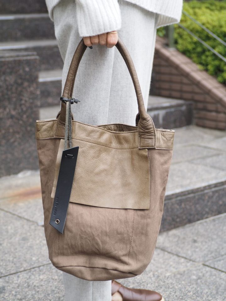 パドカレのキャンバス×レザーバッグ