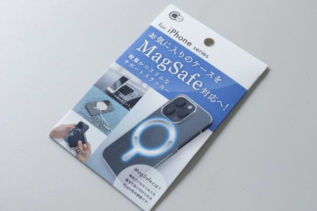 セリアのiPhoneケース用 MagSafe対応ステッカーのパッケージ2