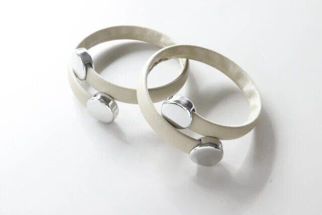 ダイソー アームバンド おしゃれ