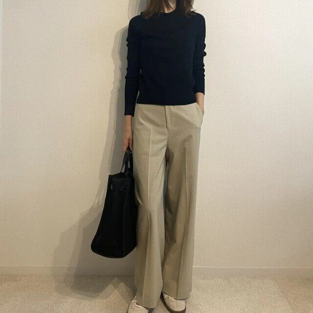 adidas Bern女性センタープレスきれいめコーデ