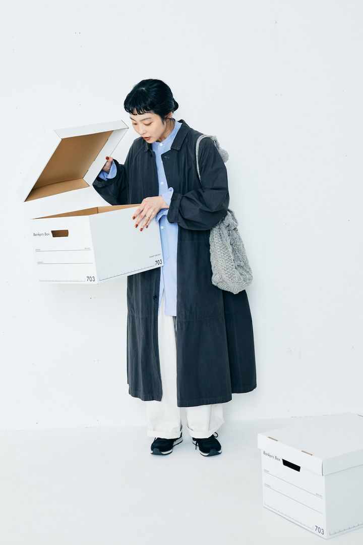 ネイビーコートのお手本着まわし2選。スニーカーでハズすのが決め手【FUDGE FRIEND おしゃれさんの毎日コーディネート｜田中真里奈】