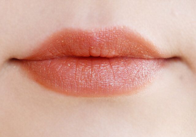 ダイソー UGTジュエリーリップスティック 重ね塗り