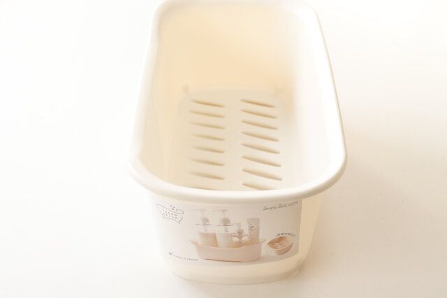 セリアのボトルストッカー1