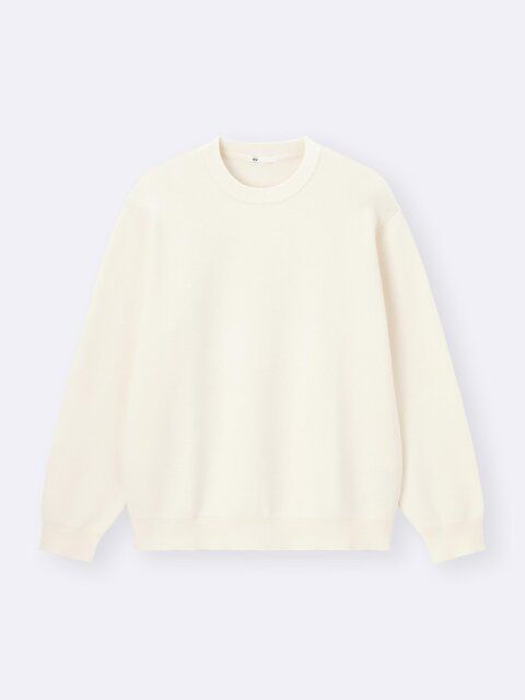 GUのスムースニットクルーネックセーター