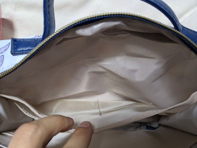 文具ポーチ上部の仕切り