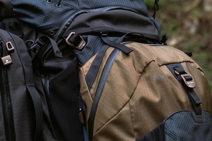 AS2OVのEPIC SERIES バックパック上部