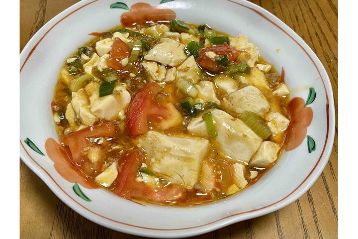 ▲トマト入り麻婆豆腐。リコピンとカロテンの吸収率がアップし、辛味にマイルドなうまみがプラスされます。