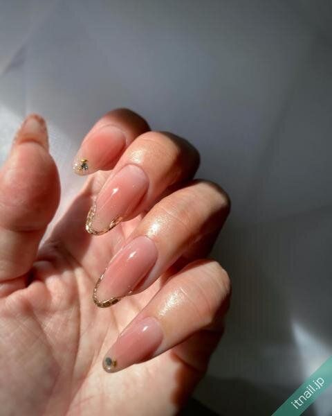 atelier eLが投稿したネイルデザイン [photoid:I0130595] via Itnail Design (743700)