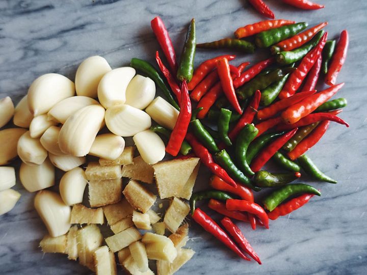 フレッシュ唐辛子のガーリックチリオイル