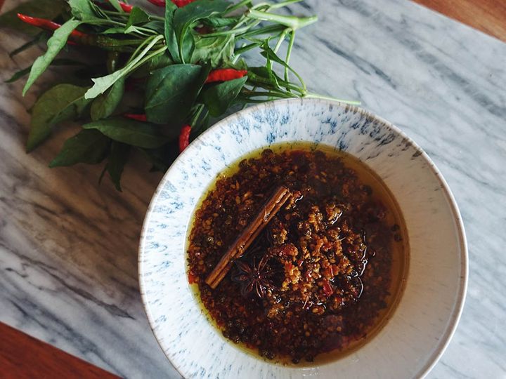 フレッシュ唐辛子のガーリックチリオイル