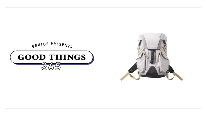 〈オークリー〉のバックパック