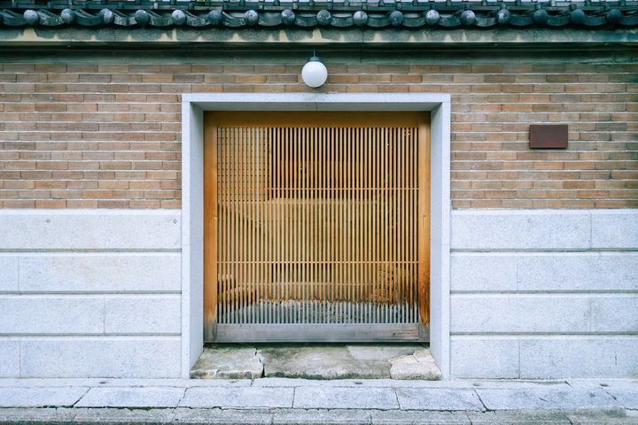 レストラン「carta.（かるた）」の入り口