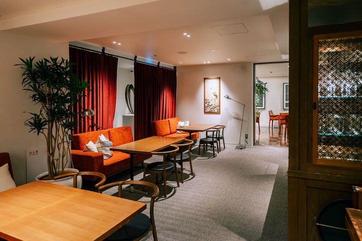 ダイニングラウンジ