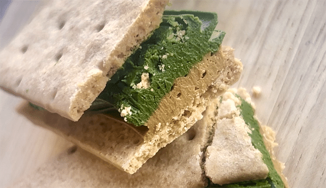 濃い宇治抹茶＆キャラメルバターサンド 断面