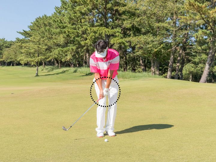 アプローチで手首を使うのはNGじゃない！ボールを正確にとらえるコツ