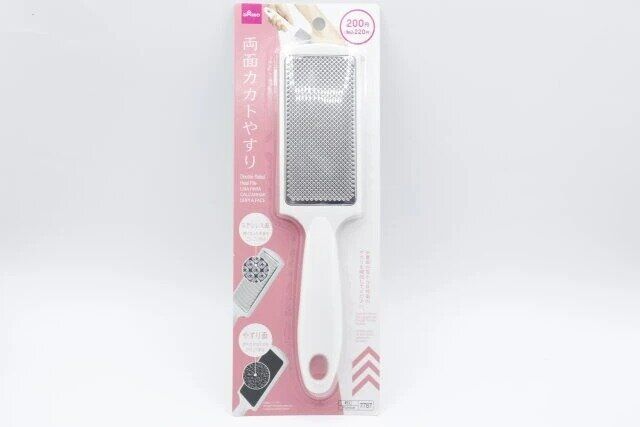 ダイソー 両面ステンレス製かかとやすり パッケージ