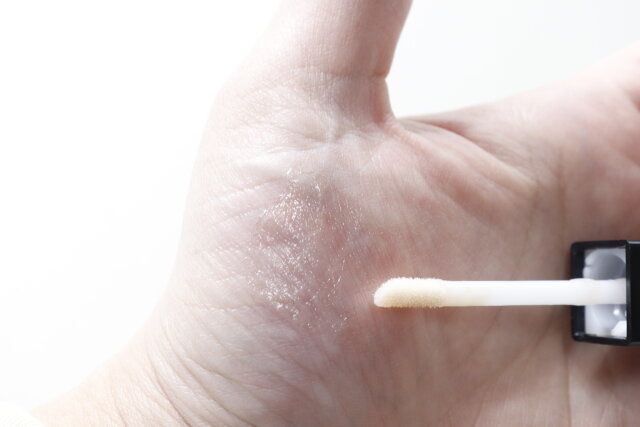 ダイソー UGTリッププランピンググロス03c スウォッチ