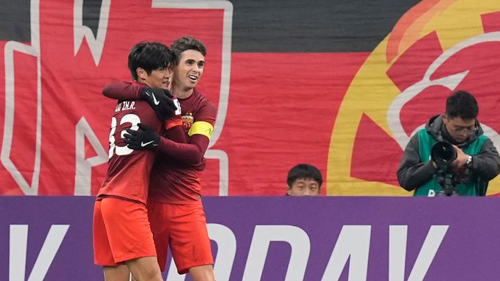 「中国の治安は世界最高、子どもの登校も安全で…」中国で300億円を稼いだ33歳選手、号泣しながらファンに別れ