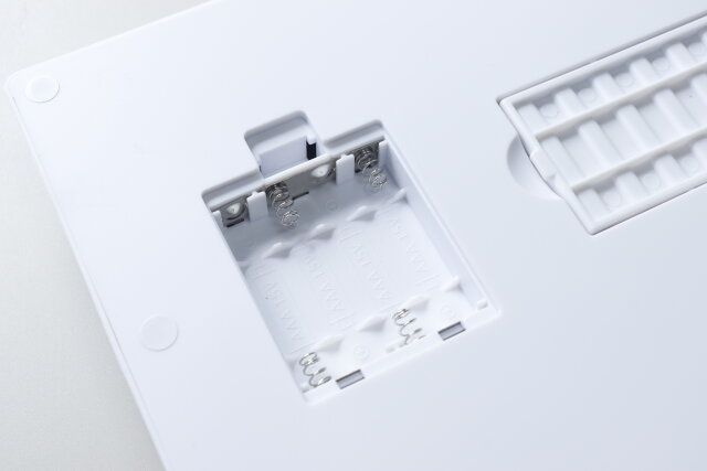 ダイソー アクトレスミラー LED4個付 電池ボックス