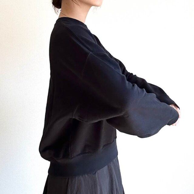 ユニクロ スウェットシャツ 丈が少し短め