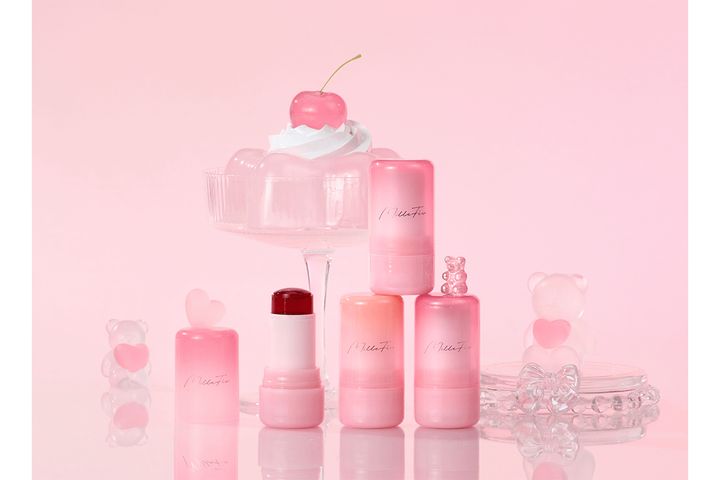 SNSで話題、ジェリーのようなチーク＆リップ