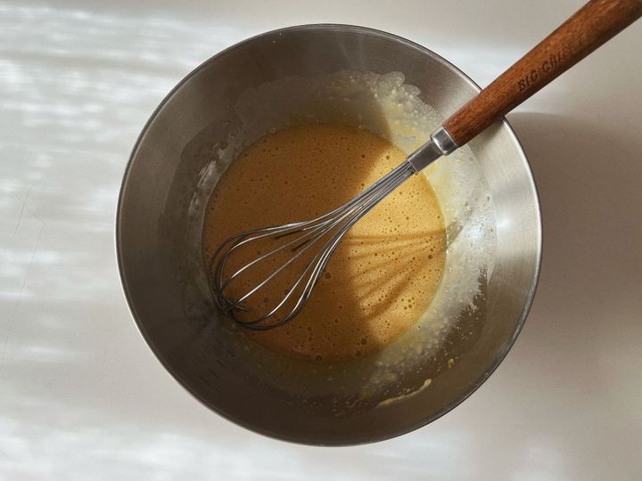 【簡単クリスマスレシピ】抹茶とホワイトチョコの米粉のクリスマスツリーケーキ【渡辺友美子のコーヒーに合うお菓子のレシピ vol.66 〜レシピで旅するヨーロッパ〜】