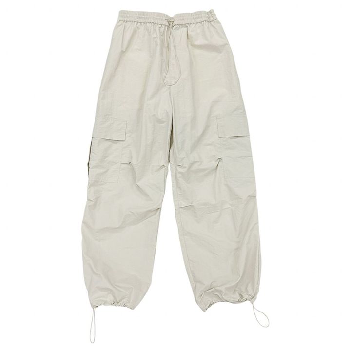 マルチに活躍する竹内朱莉が初のアパレルブランドディレクターに就任！オリジナルブランド《takee》のファーストコレクションが到着