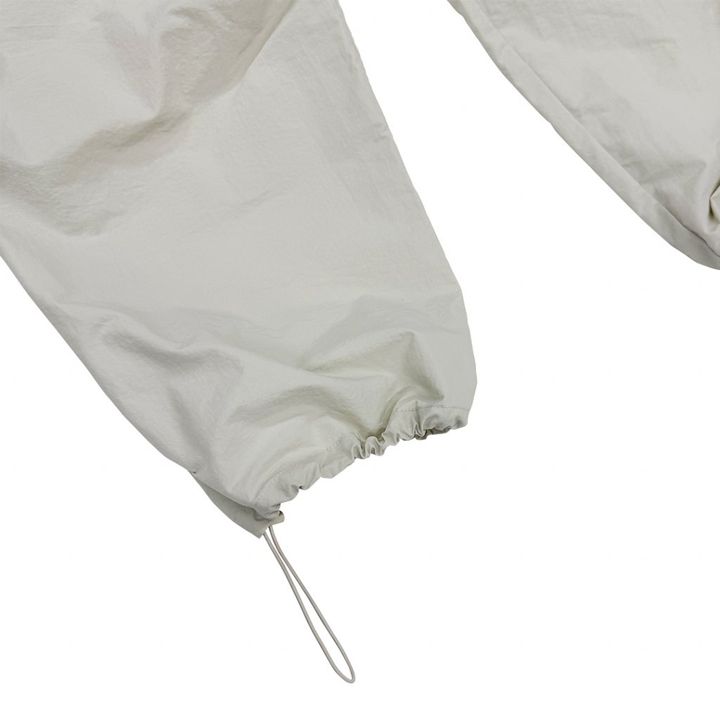 マルチに活躍する竹内朱莉が初のアパレルブランドディレクターに就任！オリジナルブランド《takee》のファーストコレクションが到着