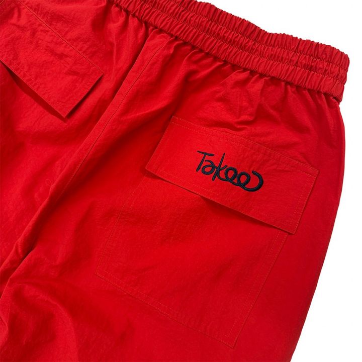 マルチに活躍する竹内朱莉が初のアパレルブランドディレクターに就任！オリジナルブランド《takee》のファーストコレクションが到着