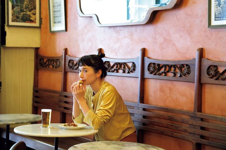 【Café del Centre カフェ・ダル・セントラ】モデルニスモの内装のカフェバル