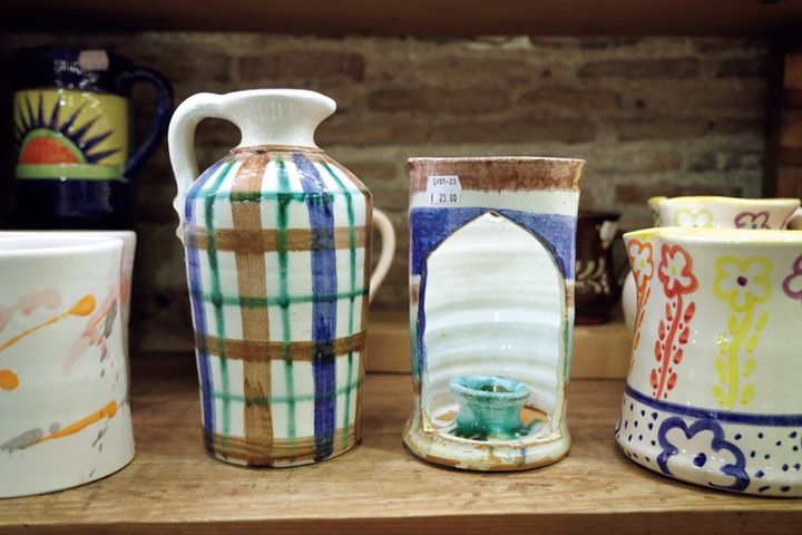 【1748 Artesanía i Coses 1748 アルテサニア・イ・コセス】手描きのゆるい線がかわいいコルドバの陶器。