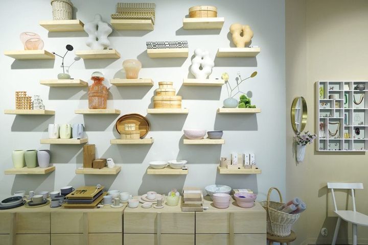 【Lokal ロカル】地元アーティストのキュレーションショップ