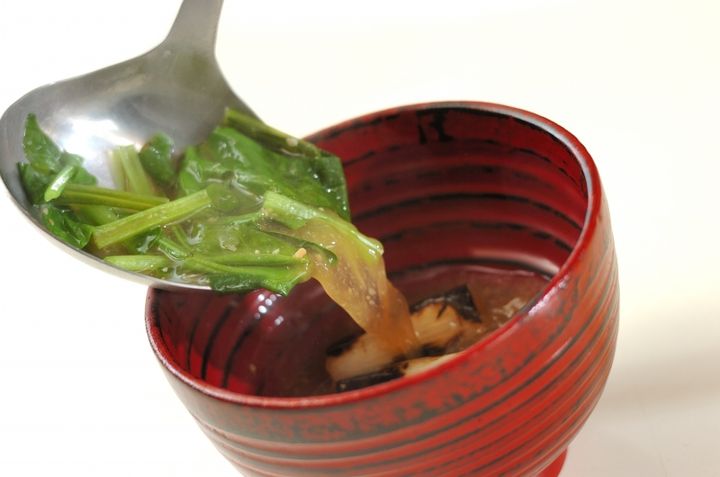 焼きネギとホウレン草のみそ汁の作り方1
