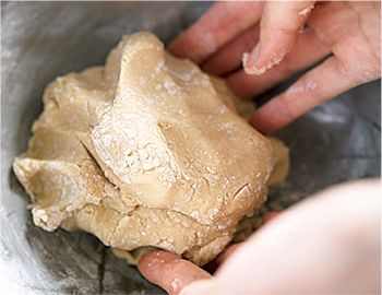 クリスマスツリーに飾りつけ♪ 型抜きオーナメントクッキーのできあがり！【こどもおやつ】の画像3