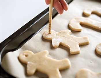クリスマスツリーに飾りつけ♪ 型抜きオーナメントクッキーのできあがり！【こどもおやつ】の画像4
