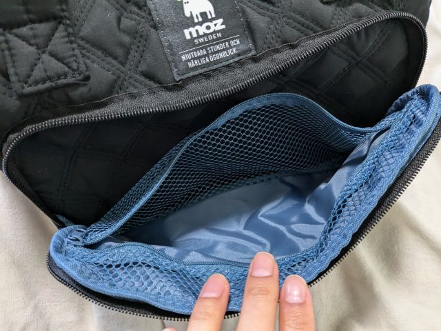 フロントポケット