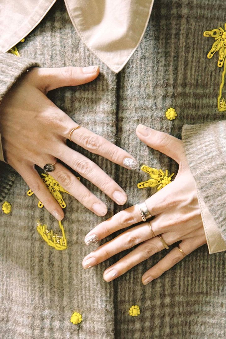 2024クリスマスネイル☆ 年明けまで楽しめるおすすめのホリデーシーズンネイル【ささやかですてきなもの 大谷有紀 vol.215】