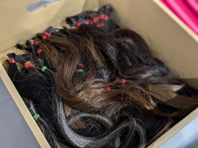 HAIR TOUCH YOU のばせば届く。