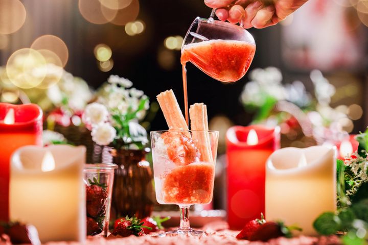 「たっぷりいちごソースのディップチュロス」1200円